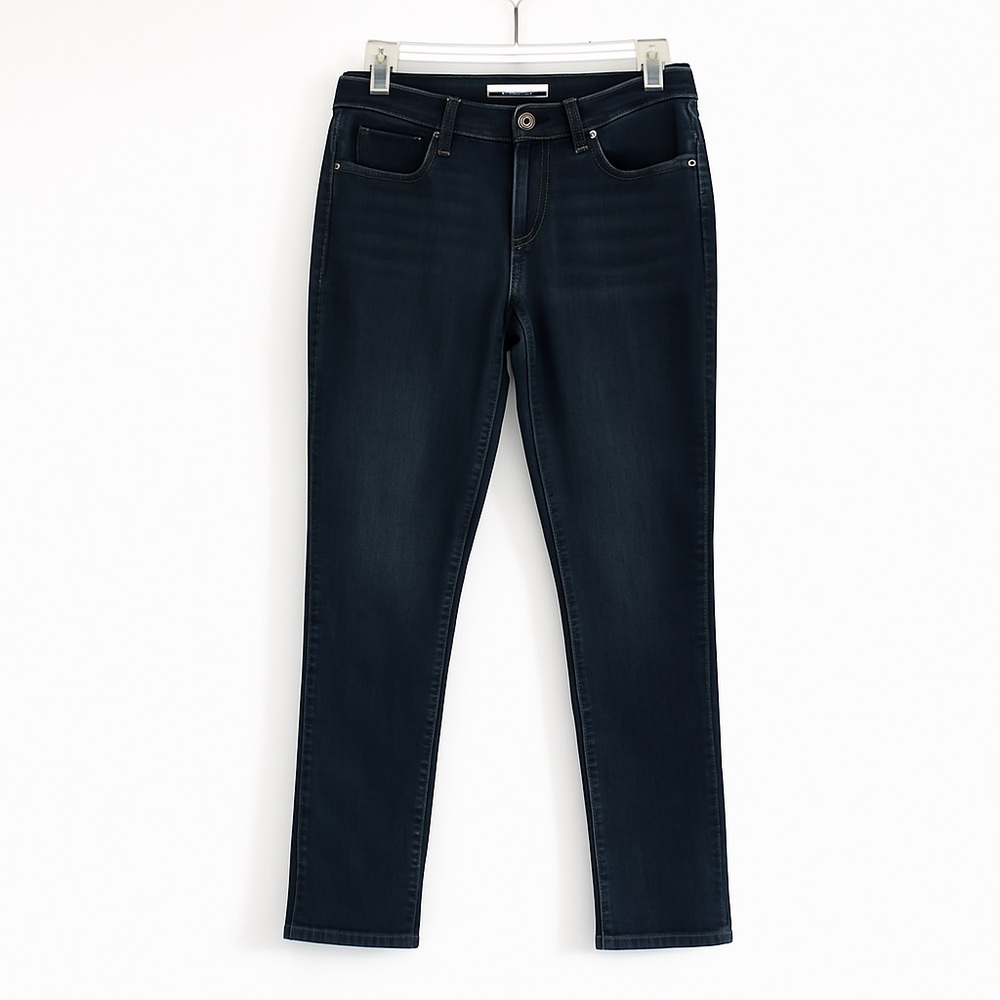 Levi’s Classic Mid Rise Jeans Size 28 👖